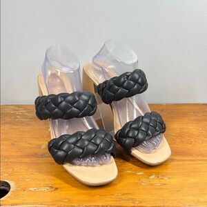 Minor Flawed Dolce Vita Black and Tan Heeled Sandals